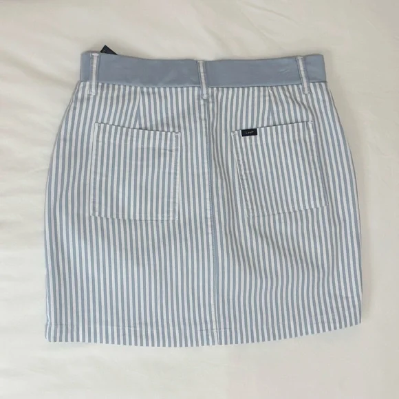 NWT Lee Women’s Mid Rise White & Shy Blue Stripe Cotton Blend Skort, Size 10 - Picture 15 of 15